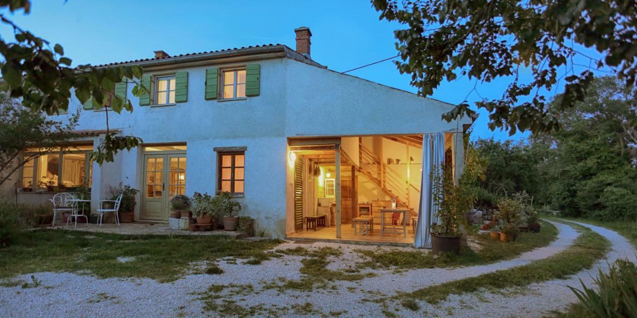 אומאג Rural Apartment Geja מראה חיצוני תמונה
